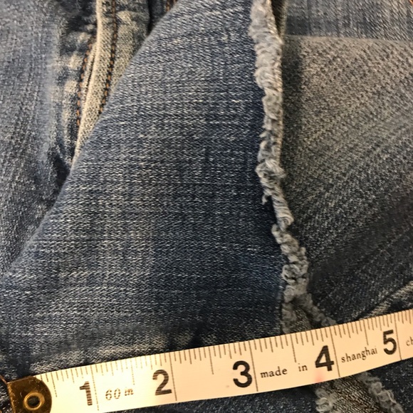 Levi Jean Shorts - Picture 5 of 5